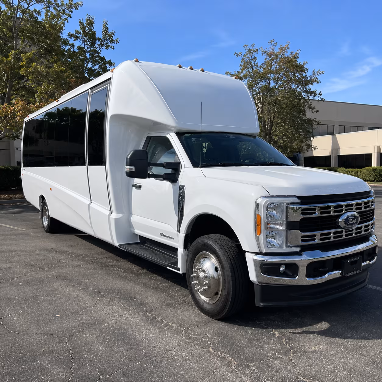 convention shuttle buses for multi hotel corporate groups in nampa