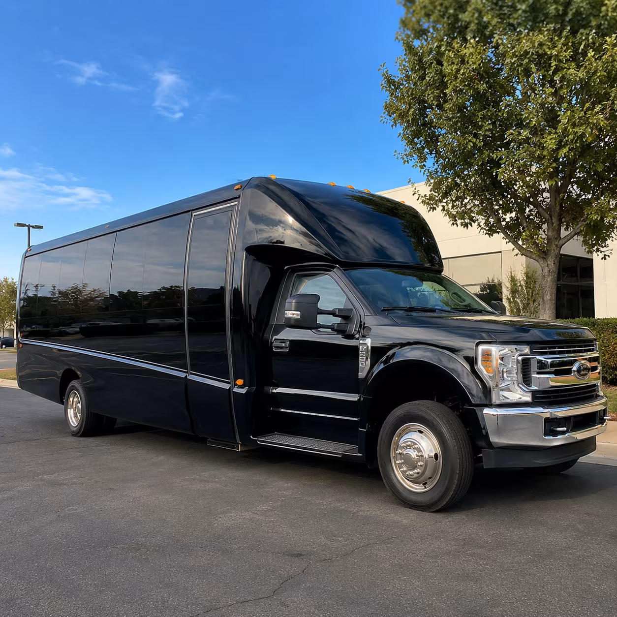 minibuses for small groups heading to nampa and boise area shows