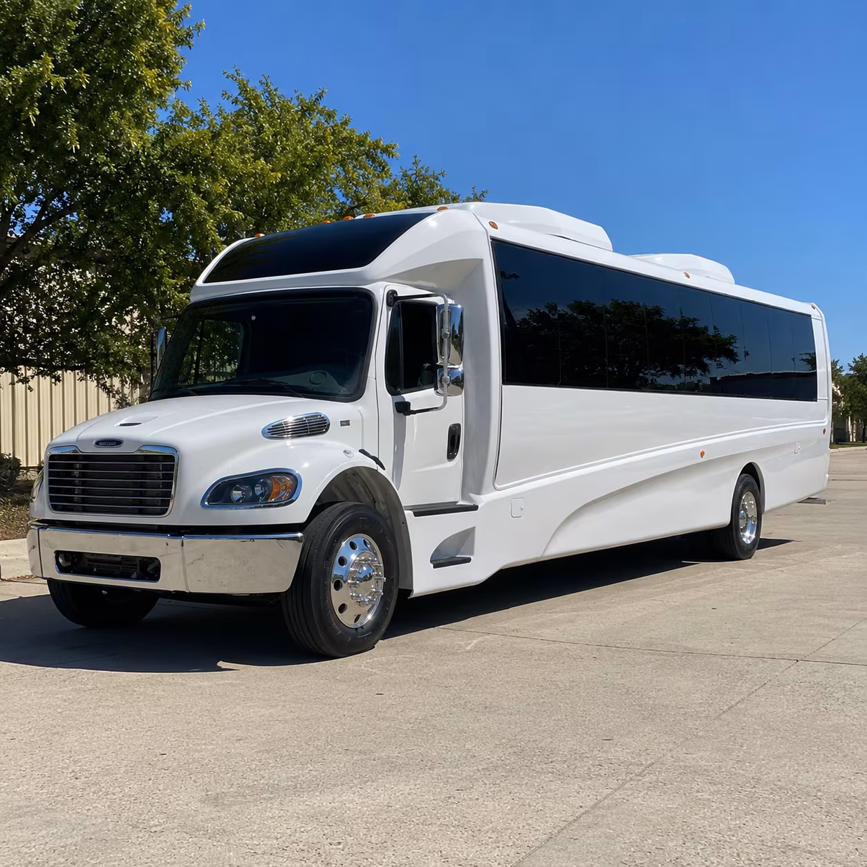 nampa 20 passenger minibus
